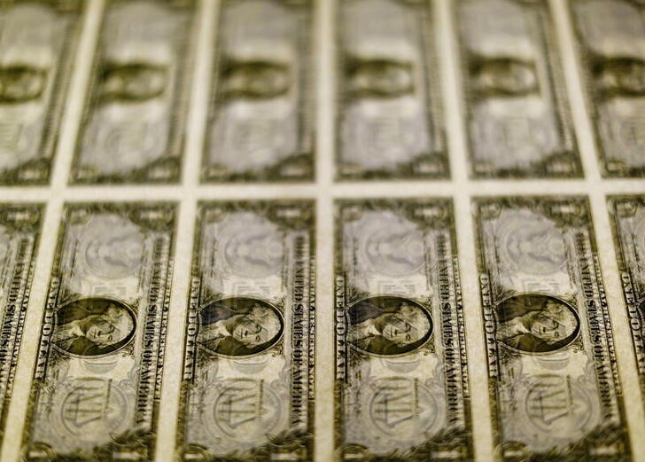 Forex, dollaro sale con Fed 'hawkish' in vista dati lavoro Usa, giù 'Aussie'