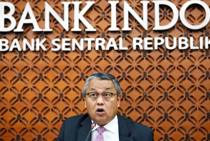 &copy; Reuters. インドネシア中央銀行のペリー・ワルジヨ総裁は３日、インフレ率が２０２３年まで３％を超えることはないとの見方を示す一方で、政策金利変更の可能性について前もって対話を始めて市