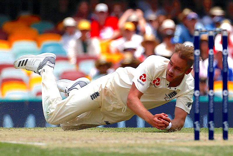 &copy; Reuters. FILE PHOTO: Cricket - Ashes test match - Australia v England - GABBA Ground, Brisbane, Australia, November 25, 2017. England's Stuart Broad takes a catch to dismiss Australia's Mitchell Starc during the third day of the first Ashes cricket test match.  RE