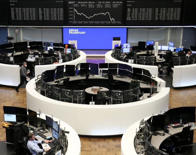 الأسهم الأوروبية تتراجع عند الإغلاق في نهاية أسبوع صعب