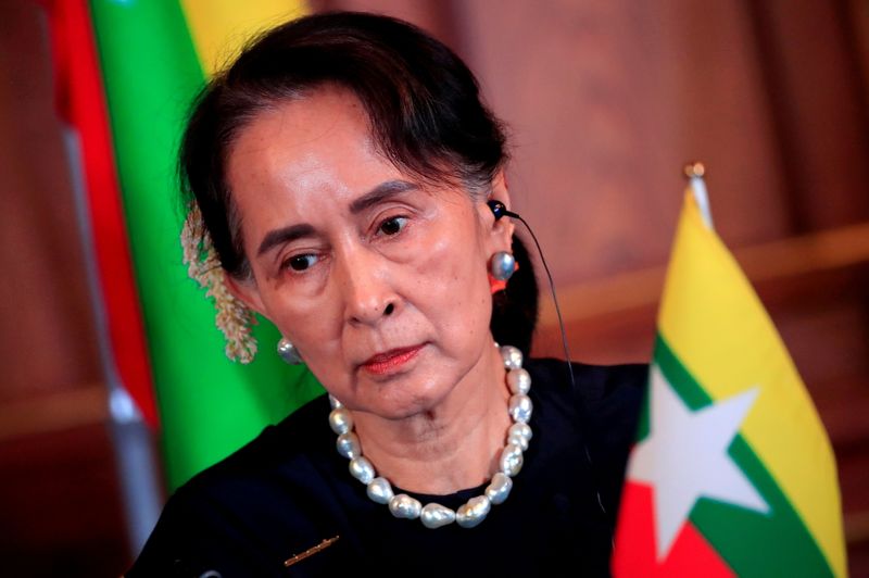 &copy; Reuters. FILE PHOTO: FILE PHOTO: Myanmar's Aung San Suu Kyi attends the joint news conference of the Japan-Mekong Summit Meeting at the Akasaka Palace State Guest House in Tokyo, Japan October 9, 2018. Franck Robichon/Pool via Reuters