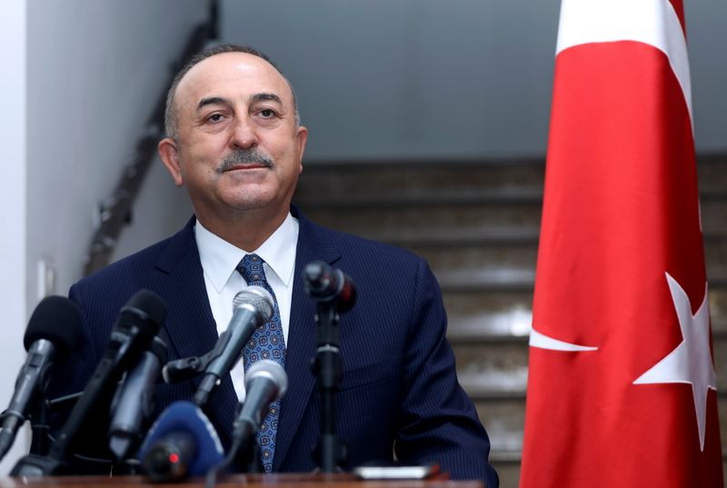 تركيا تقول إنها لا تطلب أموالا من قطر رغم انهيار العملة