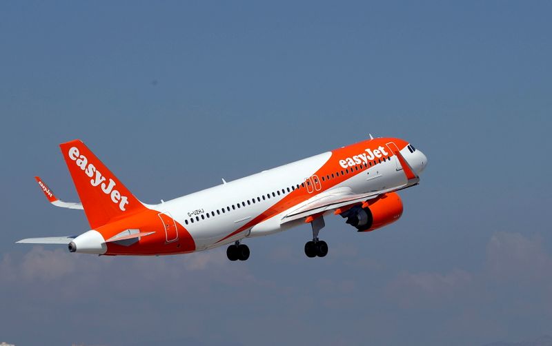 &copy; Reuters. FILE PHOTO: The easyJet Airbus A320-251N takes off from Nice international airport in Nice, France, September 19, 2018.  REUTERS/Eric Gaillard
