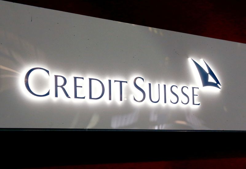 &copy; Reuters. FILE PHOTO: The logo of Swiss bank Credit Suisse is seen at a branch office in Zurich, Switzerland, November 3, 2021. Picture taken November 3, 2021. REUTERS/Arnd WIegmann/File Photo