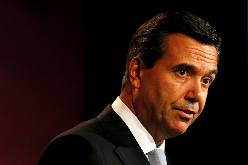 © Reuters. FILE PHOTO: Lloyds Chief Executive Antonio Horta-Osorio speaks at the British Chambers of Commerce annual meeting in central London, Britain, February 10, 2015.  REUTERS/Stefan Wermuth/File Photo/File Photo