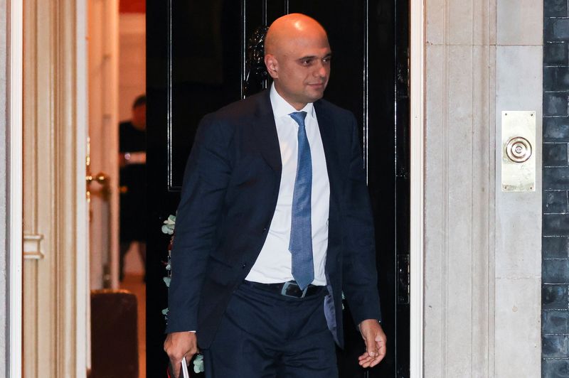 &copy; Reuters. FILE PHOTO: Britain's Health Secretary Sajid Javid walks at Downing Street in London, Britain, December 8, 2021. REUTERS/Tom Nicholson