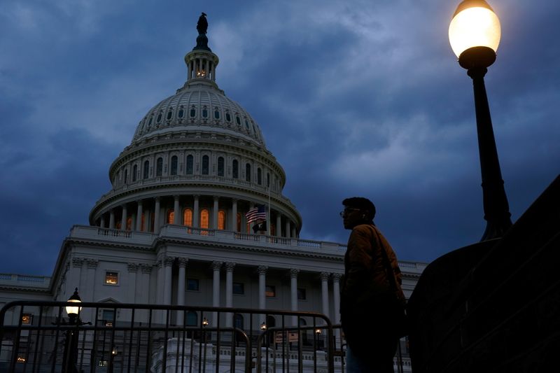 &copy; Reuters. Foto del lunes del edificio del Congreso de EEUU en Washington
Dic 6, 2021. REUTERS/Elizabeth Frantz