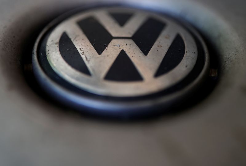 &copy; Reuters. FILE PHOTO: A logo of German carmaker Volkswagen is seen on a car parked on a street in Paris, France, July 9, 2020. REUTERS/Christian Hartmann