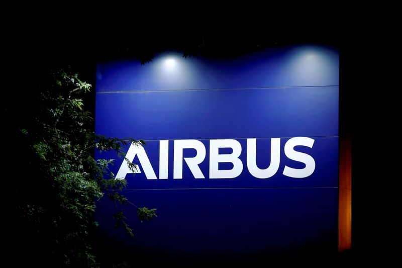 &copy; Reuters. FILE PHOTO: A logo of Airbus is seen at the entrance of its factory in Blagnac near Toulouse, France, July 2, 2020. REUTERS/Benoit Tessier