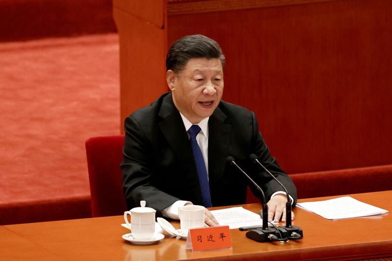 &copy; Reuters. الرئيس الصيني شي جين بينغ يتحدث في اجتماع في قاعة الشعب الكبرى في بكين يوم 9 أكتوبر تشرين الثاني 2021. تصوير: كارلوس جارسيا راولينز - رويترز.