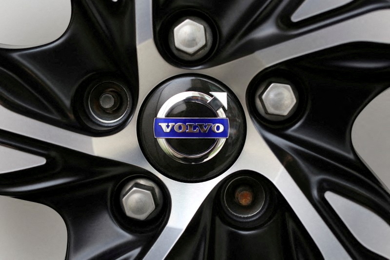 &copy; Reuters. FILE PHOTO: A Volvo logo is seen on a rim displayed at a Volvo showroom in Mexico City, Mexico April 6, 2018. REUTERS/Gustavo Graf/File Photo