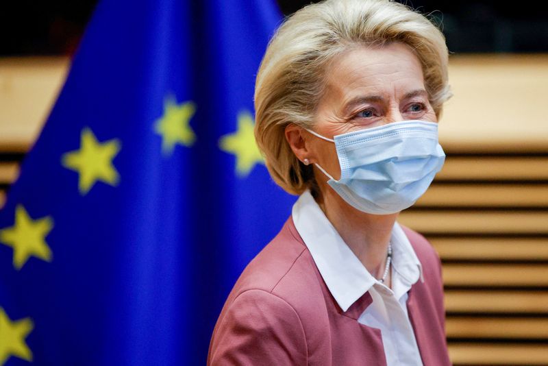 &copy; Reuters. Ursula von der Leyen, la présidente de la Commission européenne, a déclaré vendredi espérer une désescalade de la part de la Russie dans la crise avec l'Ukraine, tout en se disant disposée à de nouvelles sanctions économiques et financières cont