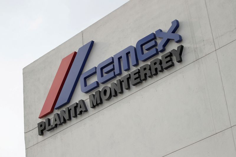 &copy; Reuters. FILE PHOTO: The logo of Mexican cement maker CEMEX is pictured at it's plant in Monterrey, Mexico June 8, 2021. REUTERS/Daniel Becerril/File Photo