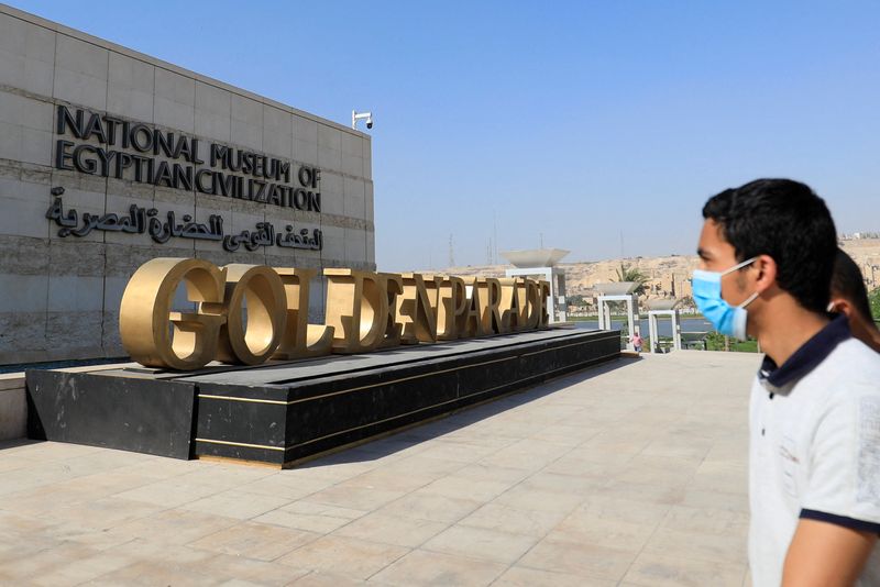مصر تسجل 879 إصابة جديدة بفيروس كورونا و49 وفاة