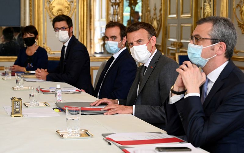 &copy; Reuters. FILE PHOTO: Secretary General of the Elysee Palace Alexis Kohler, French President Emmanuel Macron and French Overseas Minister Sebastien Lecornu meet with New Caledonia representatives at the Elysee Palace in Paris, France June 1, 2021. Bertrand Guay/Poo