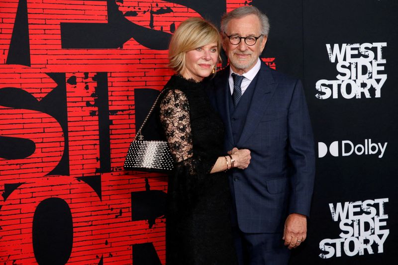 &copy; Reuters. Kate Capshaw e Steven Spielberg na pré-estreia de "Amor, Sublime Amor" em Los Angeles
07/12/2021
REUTERS/Mario Anzuoni