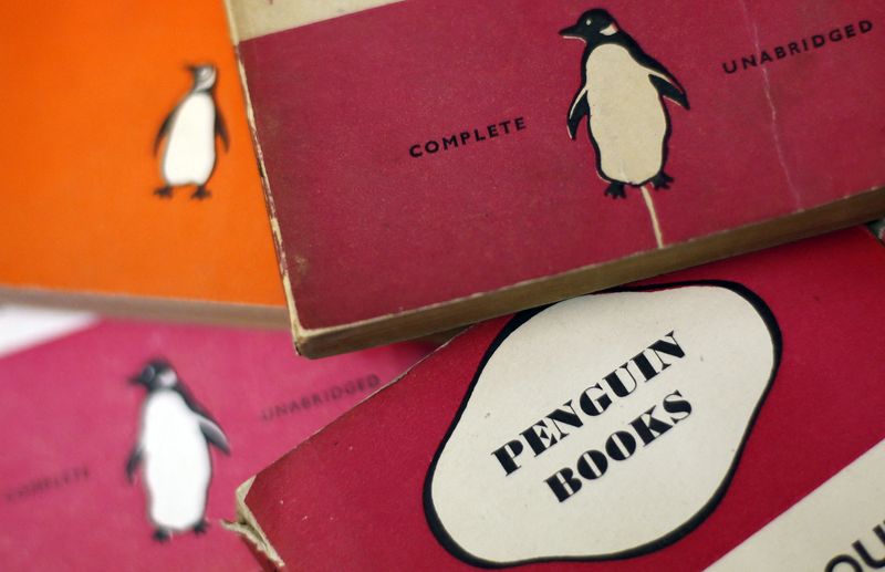 &copy; Reuters. FILE PHOTO: Penguin books are seen in a used bookshop in central London October 29, 2012. REUTERS/Stefan Wermuth