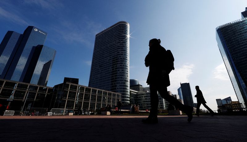 &copy; Reuters. Distrito financeiro e empresarial de La Defense, em Paris
26/03/ 2018. 
REUTERS/Gonzalo Fuentes