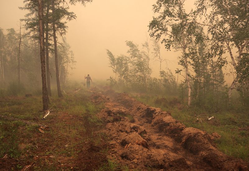 &copy; Reuters. Rastros de incêndio florestal em Yakutia, Rússia
17/7/2021 REUTERS/Roman Kutukov