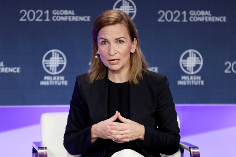 &copy; Reuters. FILE PHOTO: Jelena McWilliams, Chairman, Federal Deposit Insurance Corporation speaks at the 2021 Milken Institute Global Conference in Beverly Hills, California, U.S. October 18, 2021. REUTERS/David Swanson