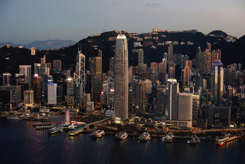 &copy; Reuters. FILE PHOTO: A general view of Two International Finance Centre (IFC), HSBC headquarters and Bank of China in Hong Kong, China July 13, 2021. REUTERS/Tyrone Siu