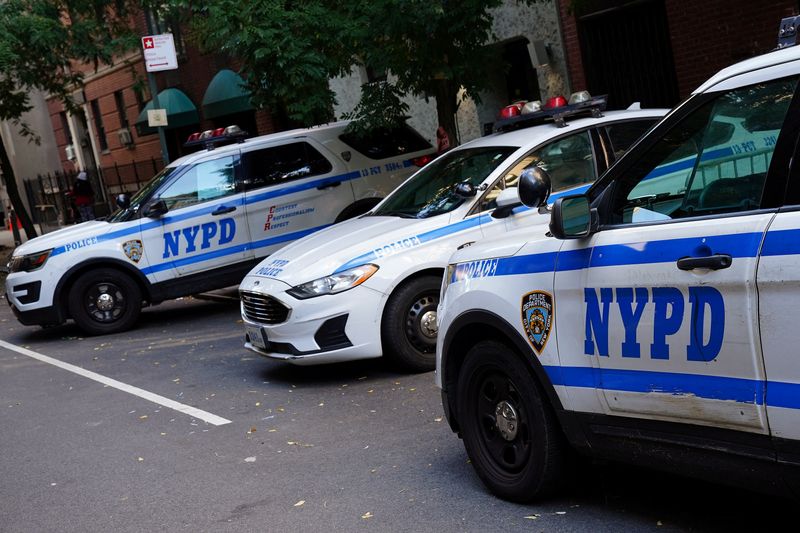 &copy; Reuters. FILE PHOTO: New York City police cars are pictured, amid the coronavirus disease (COVID-19) pandemic, in the Manhattan borough of New York City, New York, U.S., November 1, 2021.  REUTERS/Carlo Allegri/File Photo