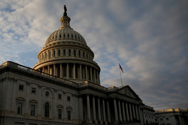 © Reuters. FILE PHOTO: The U.S. Capitol building is seen in Washington, U.S., November 16, 2021. REUTERS/Elizabeth Frantz/File Photo