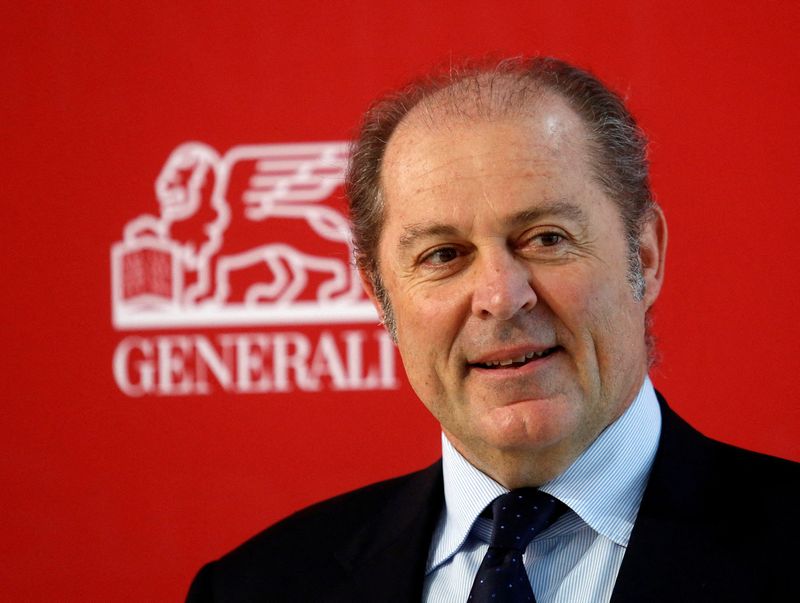 &copy; Reuters. Philippe Donnet, Ceo di Generali, davanti il logo dell'azienda a Trieste. REUTERS/Remo Casilli