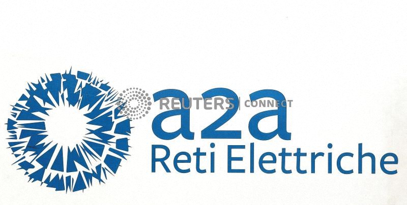&copy; Reuters. Logo di A2A Energy a Milano, Italia, 27 aprile 2016.  REUTERS/Stefano Rellandini