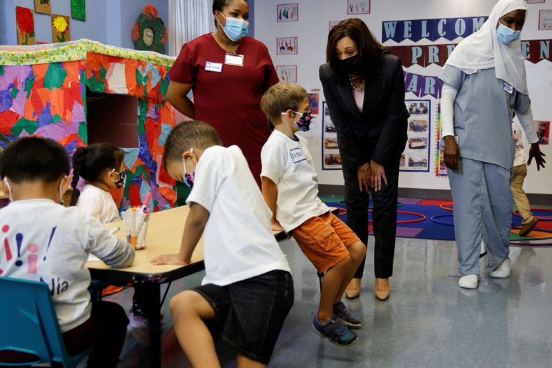 &copy; Reuters. U.S. Vice President Kamala Harris visits CentroNia, a bilingual early childhood education center, to highlight child tax credit programs, in Washington, U.S. June 11, 2021.  REUTERS/Jonathan Ernst