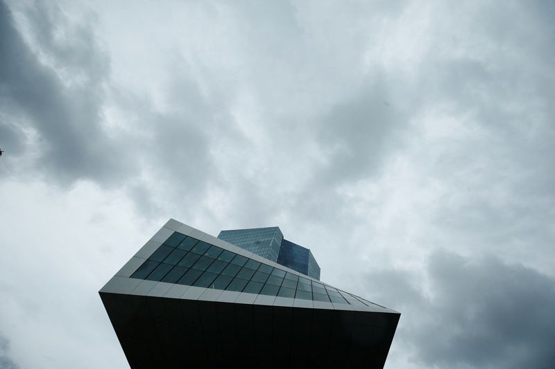 &copy; Reuters. FILE PHOTO: European Central Bank (ECB) headquarters building is seen in Frankfurt, Germany July 20, 2017. REUTERS/Ralph Orlowski