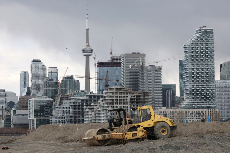 &copy; Reuters. FILE PHOTO: Construction equipment is parked on an Eastern Waterfront work site after Alphabet's Sidewalk Labs announced it pulled out of the neighbouring "smart city" project due to economic uncertainty in Toronto, Ontario, Canada May 7, 2020.  REUTERS/C
