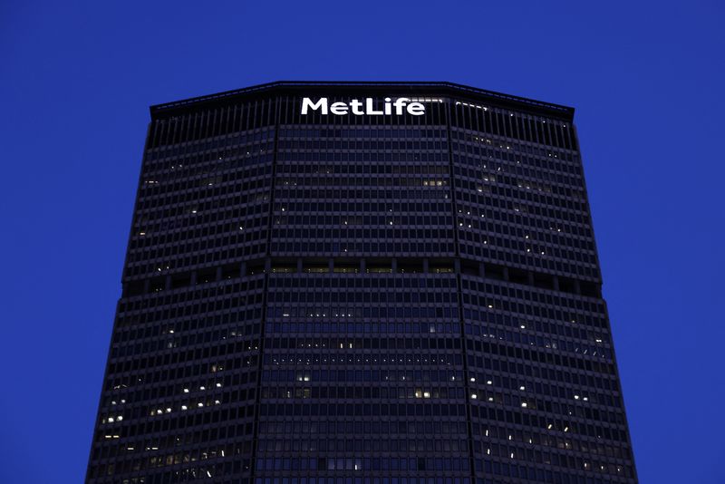 &copy; Reuters. FILE PHOTO: The MetLife Inc building is seen in Manhattan, New York, U.S., December 7, 2021. REUTERS/Andrew Kelly