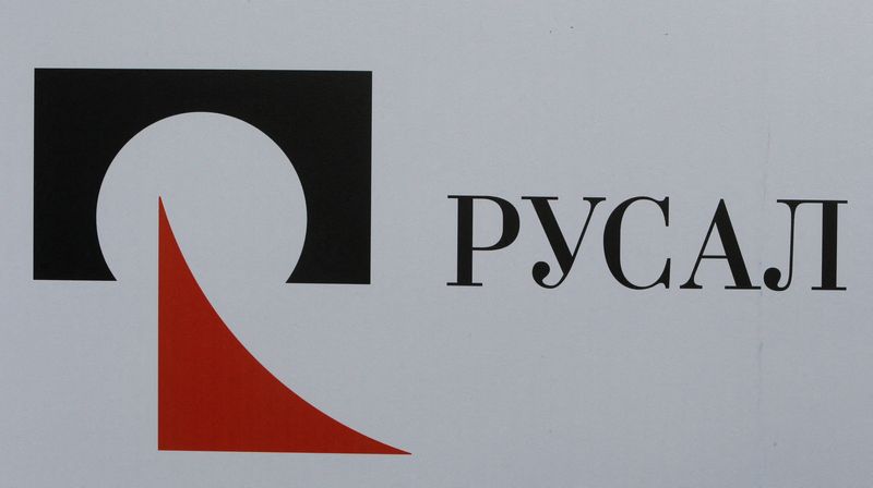 &copy; Reuters. FILE PHOTO: The logo of Russian aluminium producer Rusal is seen on a board at the St. Petersburg International Economic Forum 2017 (SPIEF 2017) in St. Petersburg, Russia, June 1, 2017. REUTERS/Sergei Karpukhin/File Photo