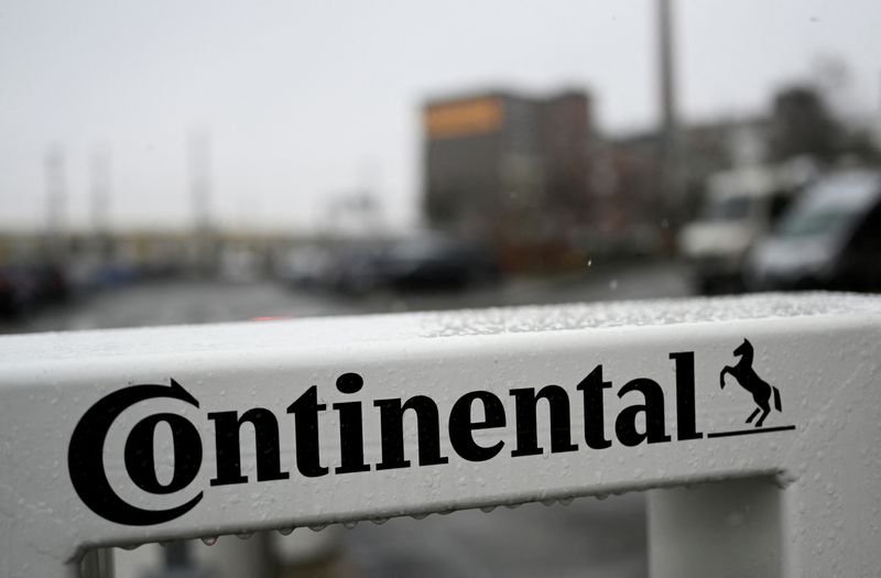 &copy; Reuters. Logo of German tyre company Continental is pictured before the annual news conference in Hanover, Germany, March 9, 2021. REUTERS/Fabian Bimmer