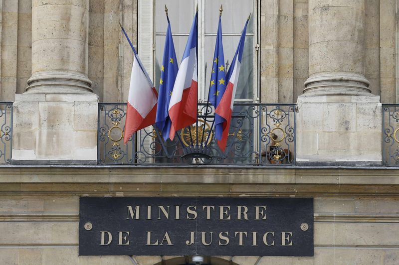 © Reuters. FILE PHOTO: The facade of French Justice ministery is seen place Vendome in Paris, France, March 3, 2017. REUTERS/Regis Duvignau