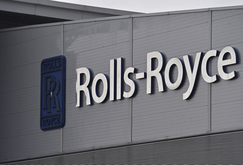 &copy; Reuters. شعار وعلامة رولز رويس في موقع للشركة في بريستول ببريطانيا في صورة من أرشيف رويترز. 
