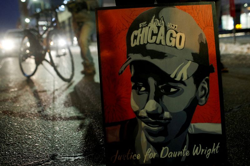 &copy; Reuters. FILE PHOTO: A poster of Daunte Wright is seen during a demonstration about the manslaughter trial of Kimberly Potter, a white former Minnesota police officer charged in the fatal shooting of Daunte Wright, a Black man, whose April death sparked protests, 