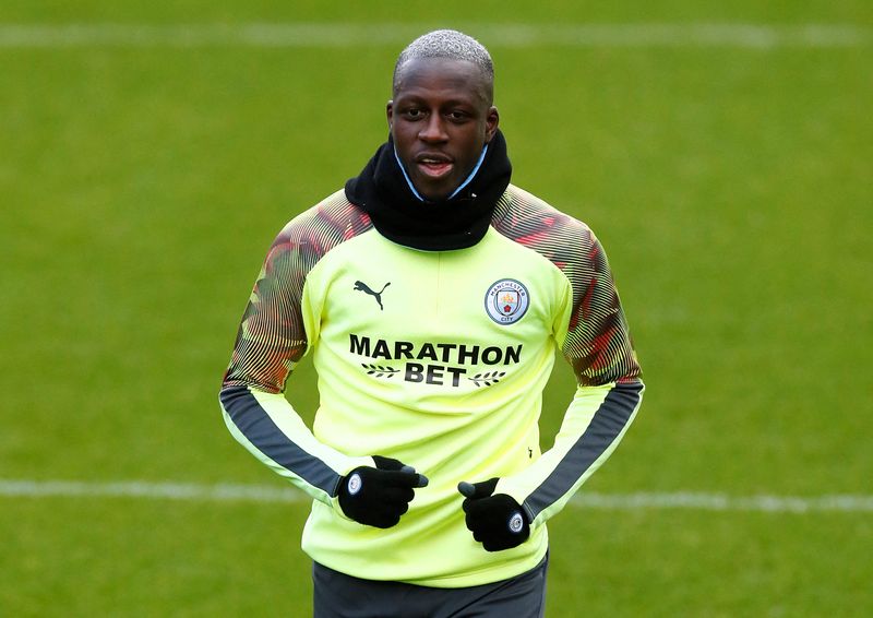 &copy; Reuters. FOTO DE ARCHIVO: Fútbol - Liga de Campeones - Entrenamiento del Manchester City - Campus Etihad, Manchester, Reino Unido - 25 de febrero de 2020 Benjamin Mendy del Manchester City durante el entrenamiento.  Action Images vía Reuters / Jason Cairnduff