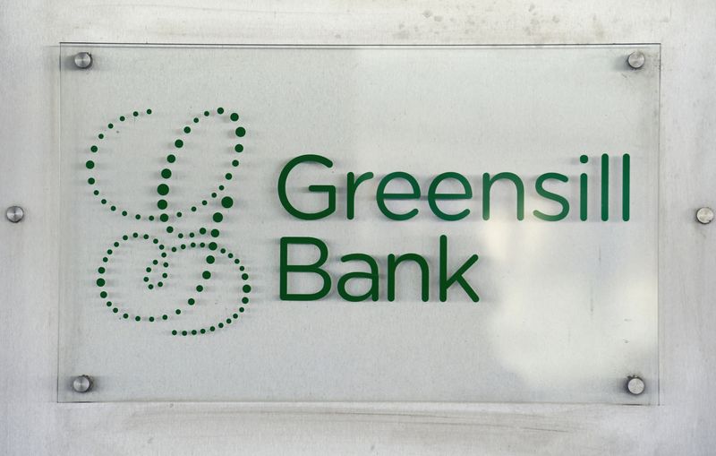 © Reuters. FILE PHOTO: The logo of Greensill Bank is pictured in downtown Bremen, Germany, July 3, 2019. REUTERS/Fabian Bimmer