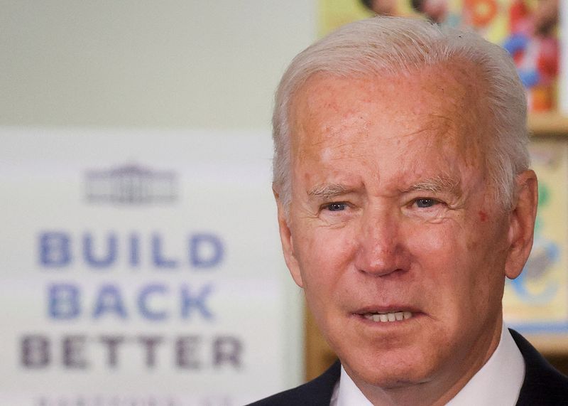 &copy; Reuters. FILE PHOTO: U.S. President Joe Biden delivers remarks promoting his "Build Back Better Agenda" at the Capitol Child Development Center in Hartford, Connecticut, U.S., October 15, 2021. REUTERS/Leah Millis/File Photo