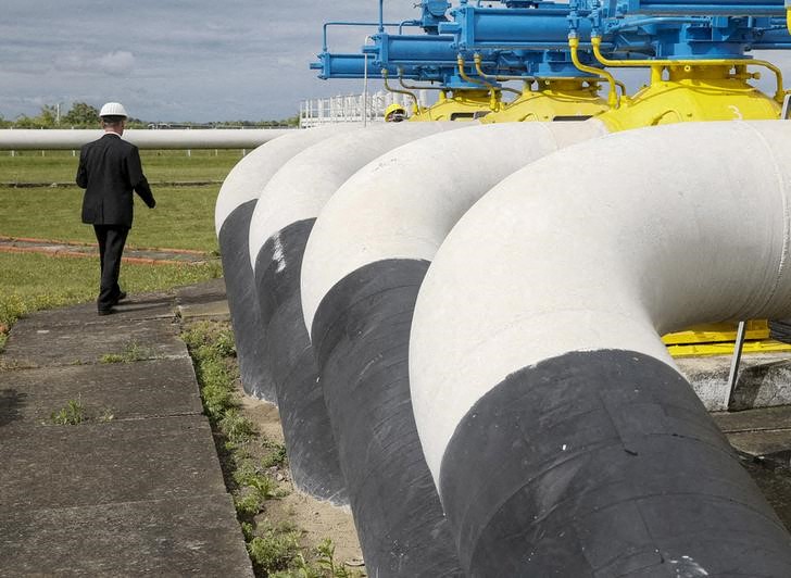 Газпром не забронировал мощности Ямал-Европа на 23 дек, газопровод работает в реверс