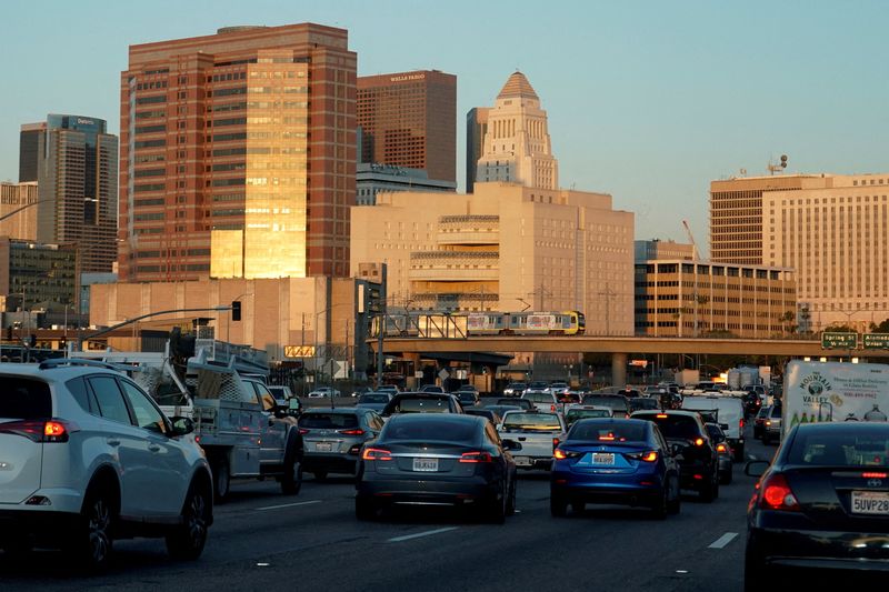 &copy; Reuters. FILE PHOTO: Traffic travels along a highway next to Los Angeles, California, U.S. October 11, 2019. REUTERS/Mike Blake