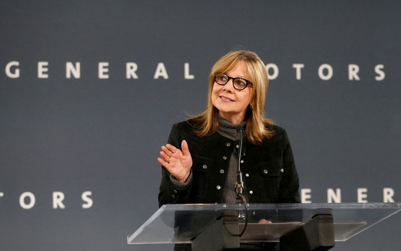 © Reuters. FILE PHOTO: General Motors Chairman and CEO Mary Barra announces that Chevrolet will begin testing a fleet of Bolt autonomous vehicles in Michigan during a news conference in Detroit, Michigan, U.S., December 15, 2016.  REUTERS/Rebecca Cook//File Photo