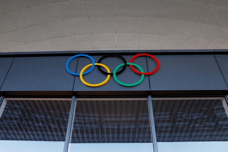 &copy; Reuters. Anéis olímpicos em arena esportiva que será usada na Olimpíada de Inverno de Pequim 2022
21/12/2021 REUTERS/Carlos Garcia Rawlins