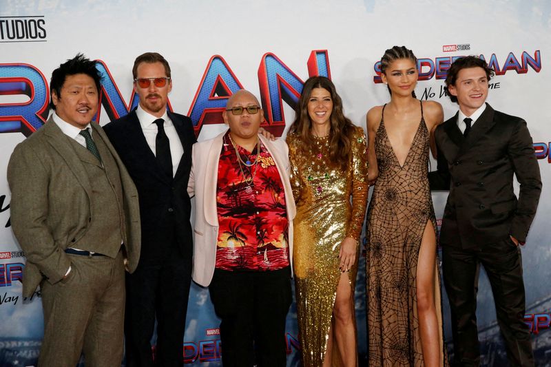 &copy; Reuters. FILE PHOTO: Cast members Benedict Wong, Benedict Cumberbatch, Jacob Batalon, Marisa Tomei, Zendaya and Tom Holland pose for a photograph as they attend the premiere for the film "Spider-Man: No Way Home" in Los Angeles, California, December 13, 2021. REUT