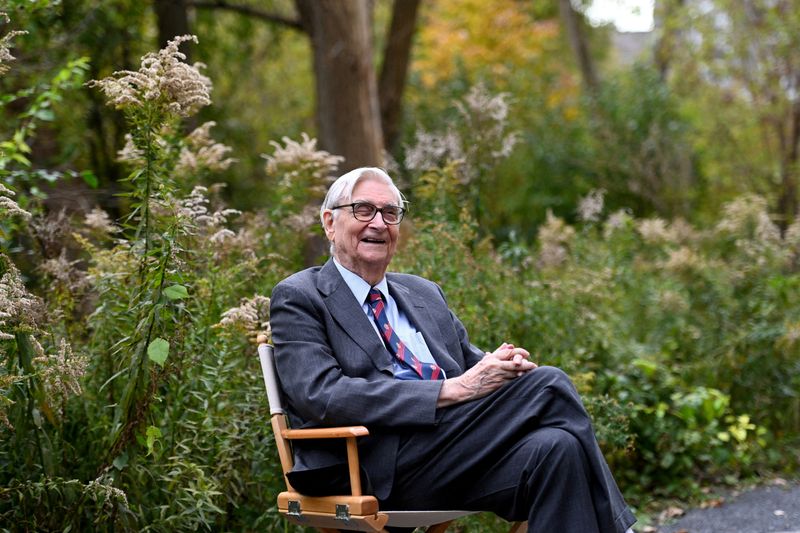 &copy; Reuters. Biólogo norte-americano E.O. Wilson posa para foto em Lexington
21/10/2021 REUTERS/Gretchen Ertl