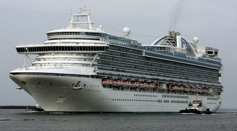 &copy; Reuters. The cruise ship Crown Princess travels into Port Canaveral, Florida, July 18, 2006, after an incident at sea forced the ship to return to port.   REUTERS/Joe Skipper     (UNITED STATES)