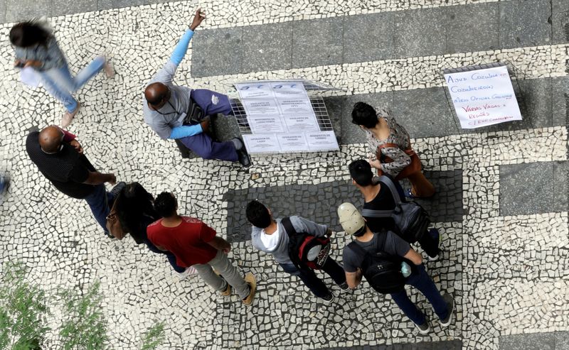 © Reuters. Confiança de serviços no Brasil tem segunda queda mensal consecutiva em dezembro, mostra FGV
09/01/2018
REUTERS/Paulo Whitaker