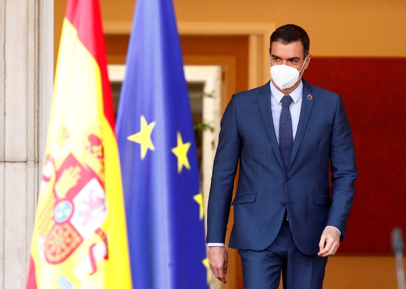 &copy; Reuters. Le Parlement espagnol a définitivement approuvé mardi un budget 2022 marqué par une forte hausse des dépenses, en partie financée par des fonds européens, et un plan d'investissement sans précédent de 40 milliards d'euros. /Photo d'archives/REUTER